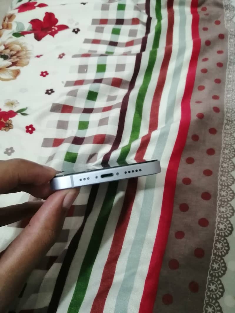 Apple iPhone 14 1