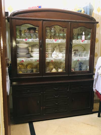 Showcase good condition dark brown colour