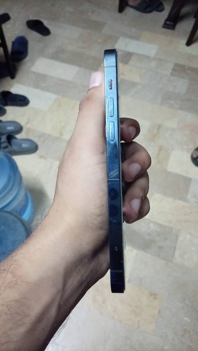 Apple iPhone 12 Pro 3