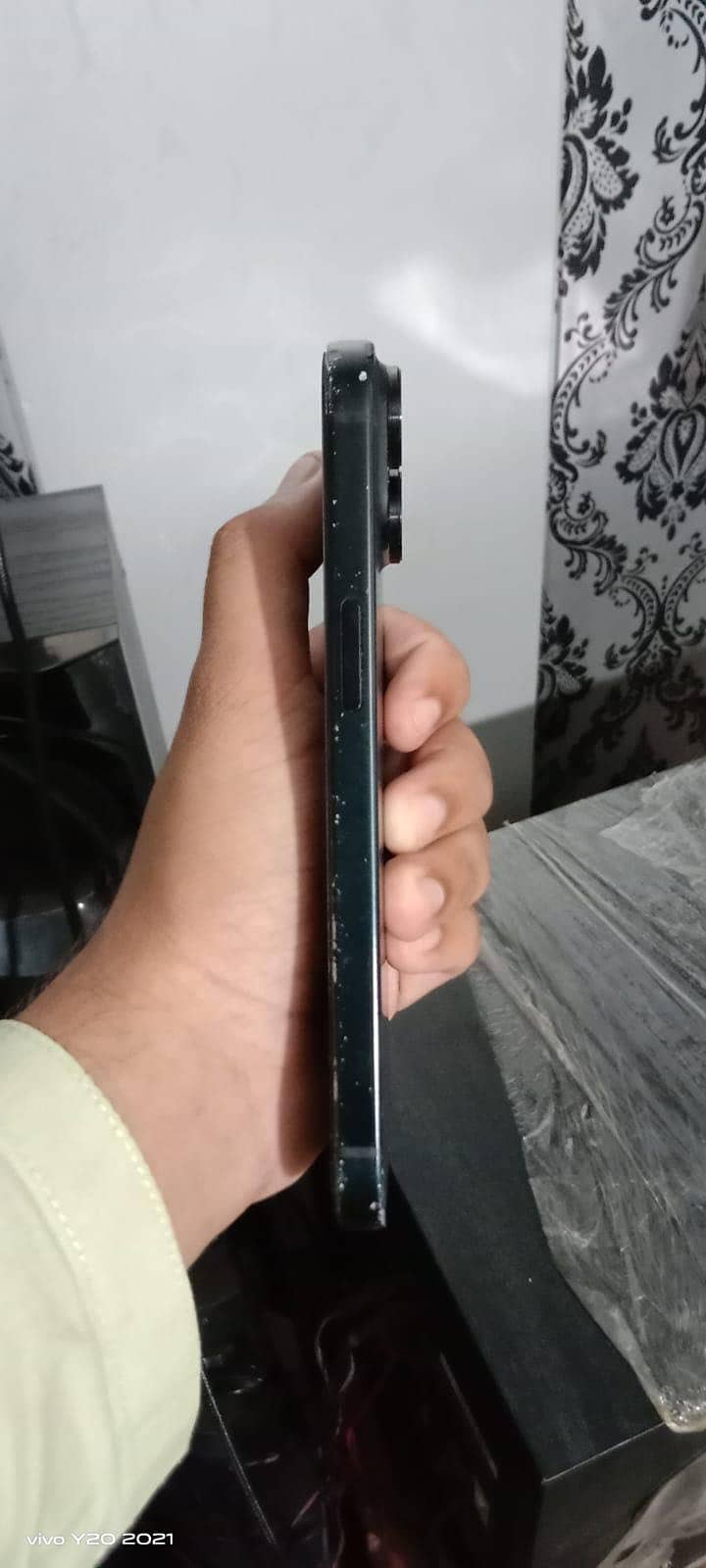 Apple iPhone 15 2