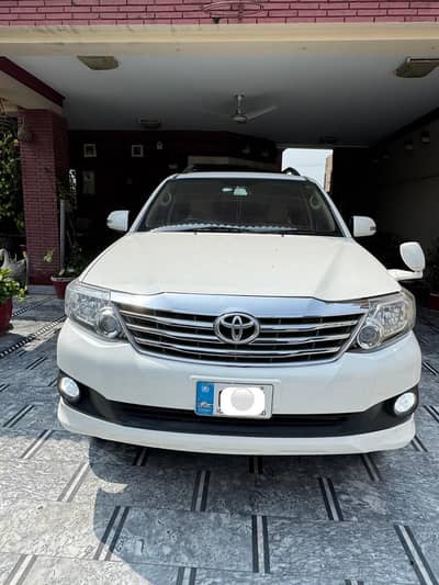 Toyota Fortuner 2014