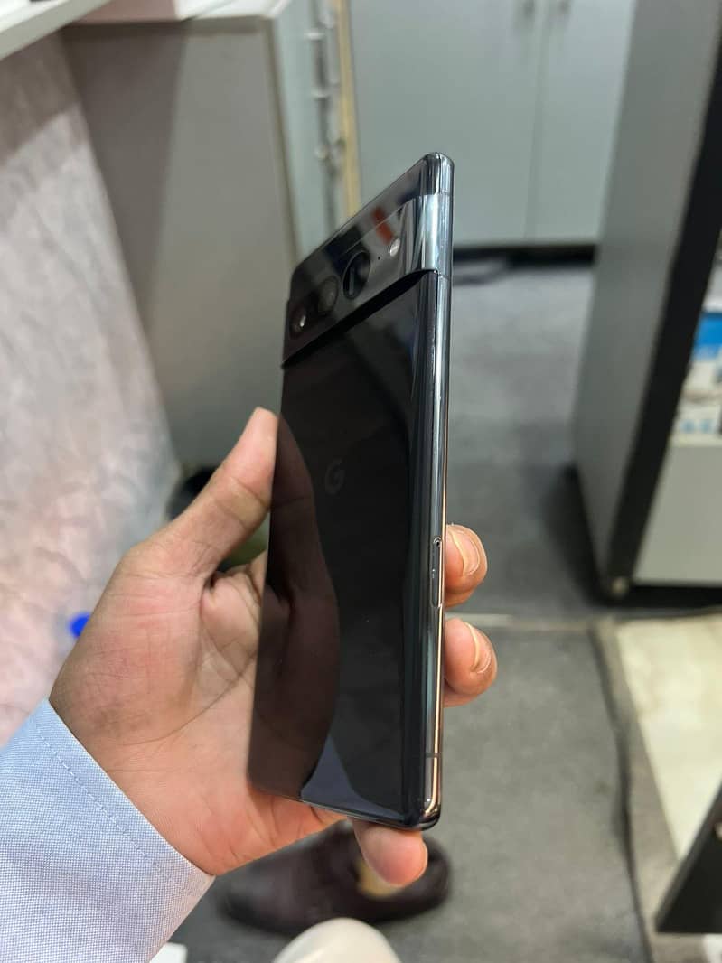 Google pixel 7pro 4