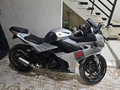 Suzuki GXS-R 400cc replica