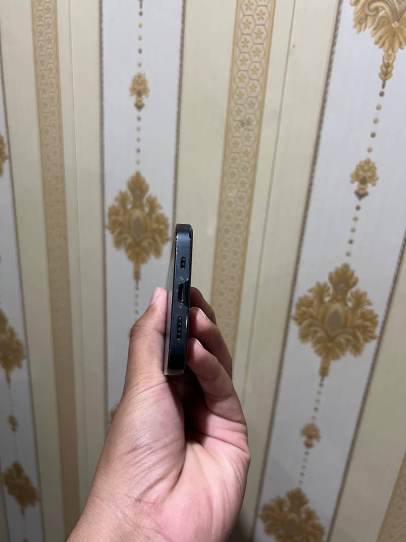 Apple iPhone 12 Pro 6