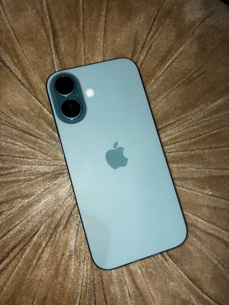 Apple iPhone 16 jv 0