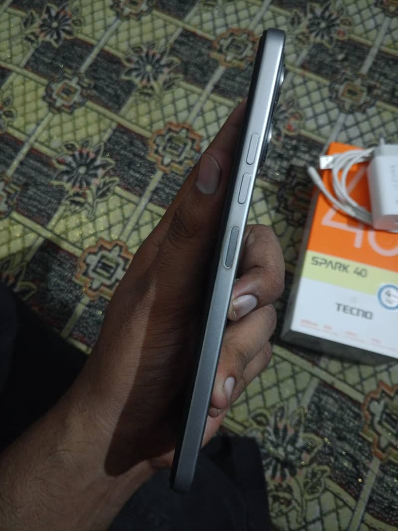 Tecno Spark 40 6