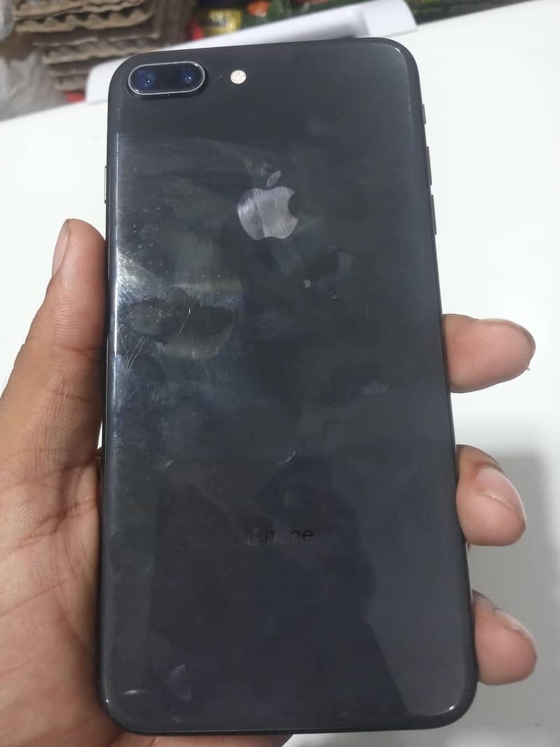 Apple iPhone 8 Plus 2