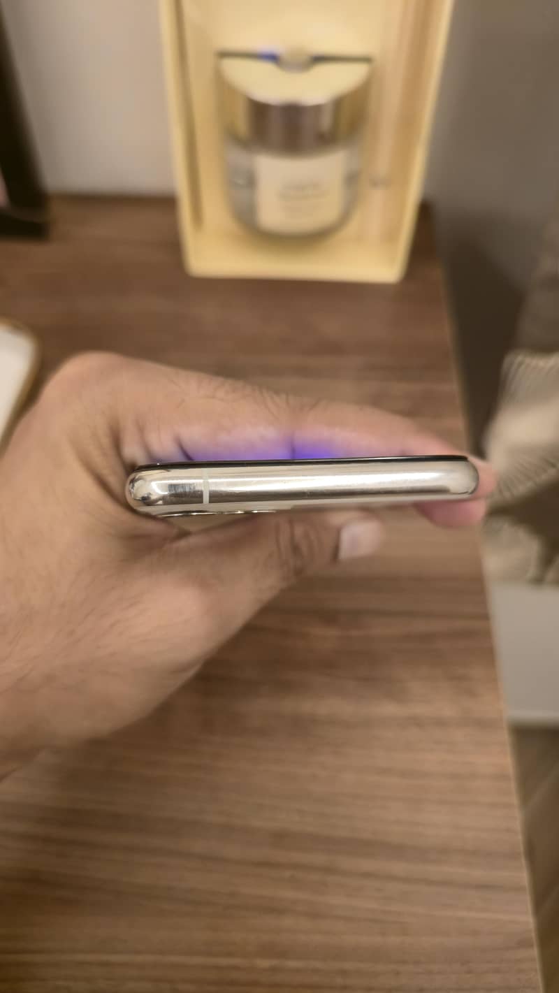 Apple iPhone 11 Pro 5