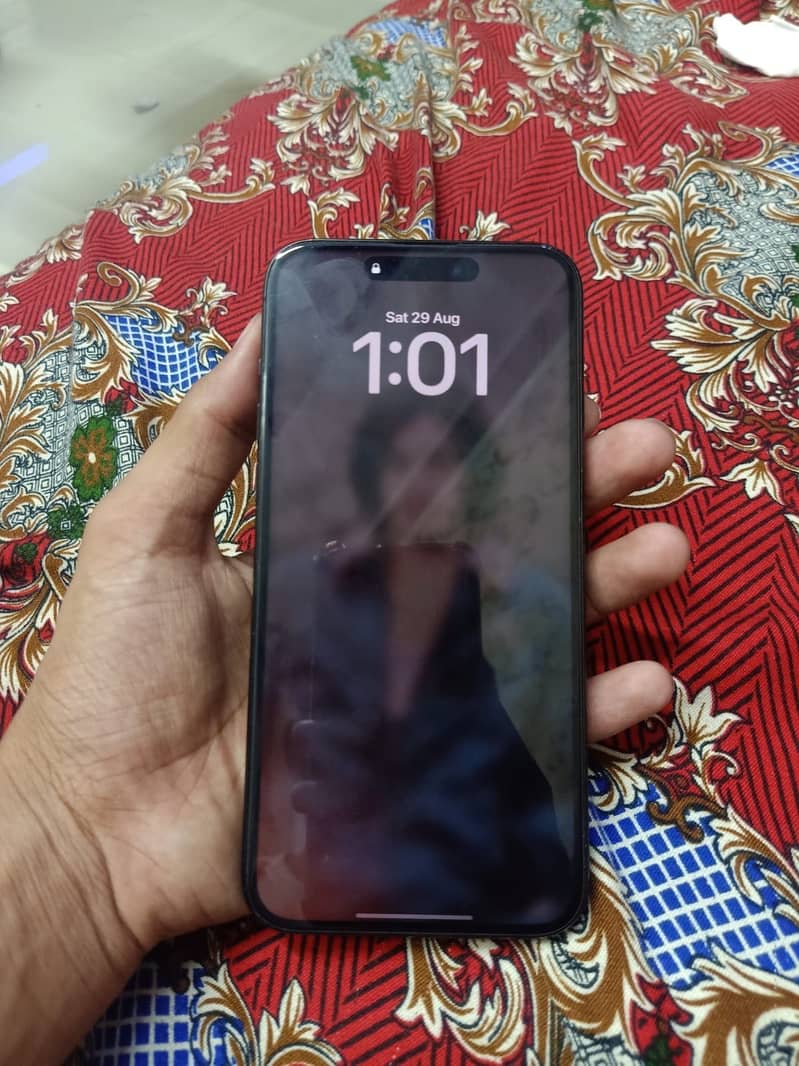 Apple iPhone 15 Pro Max 3
