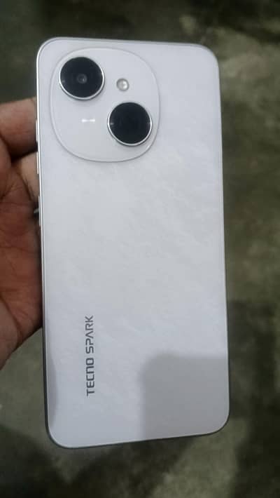 Tecno Spark Go 1