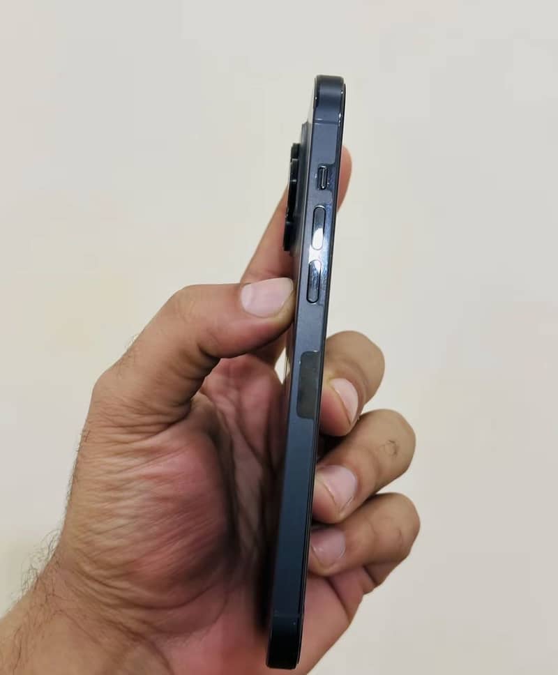Apple iPhone 14 Pro Max 3