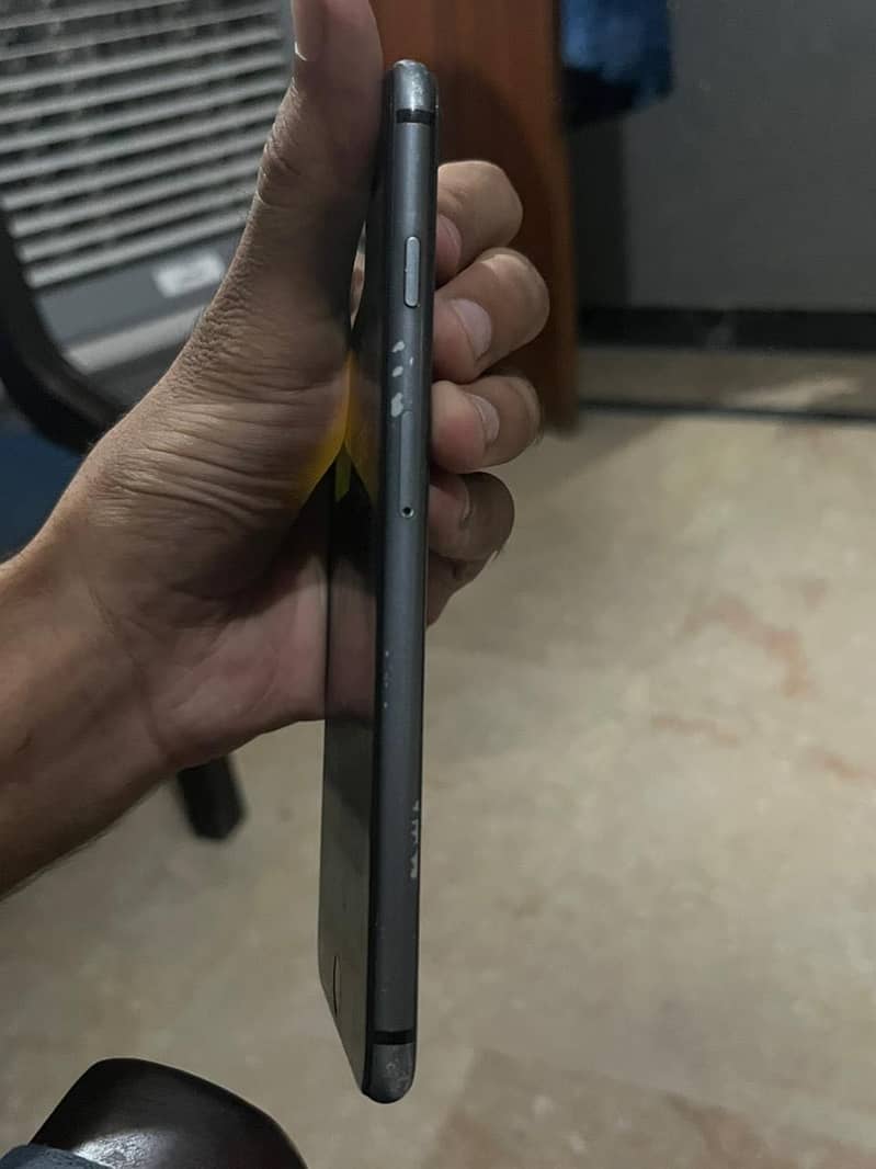 Apple iPhone 8 Plus 2