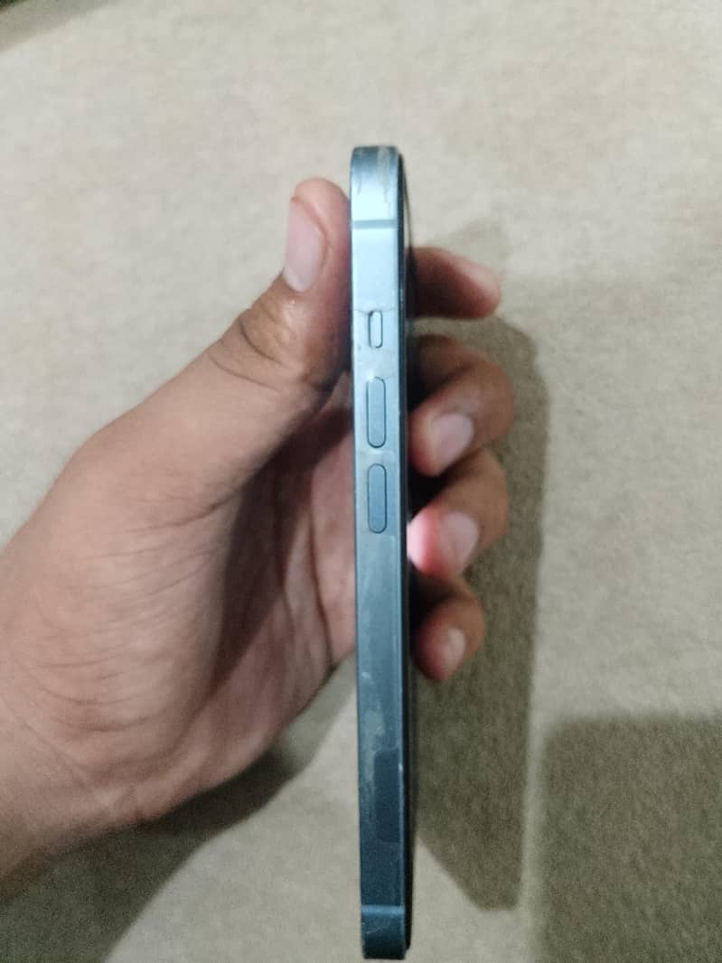 Apple iPhone 14 2