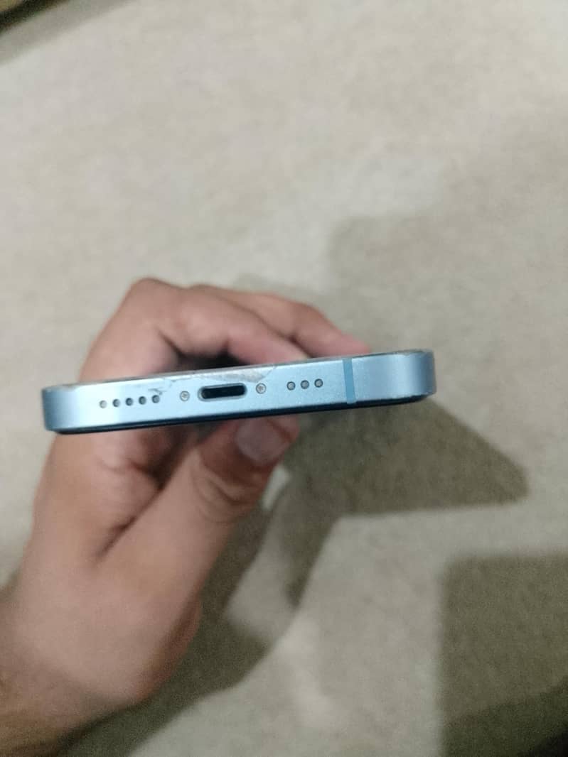 Apple iPhone 14 4