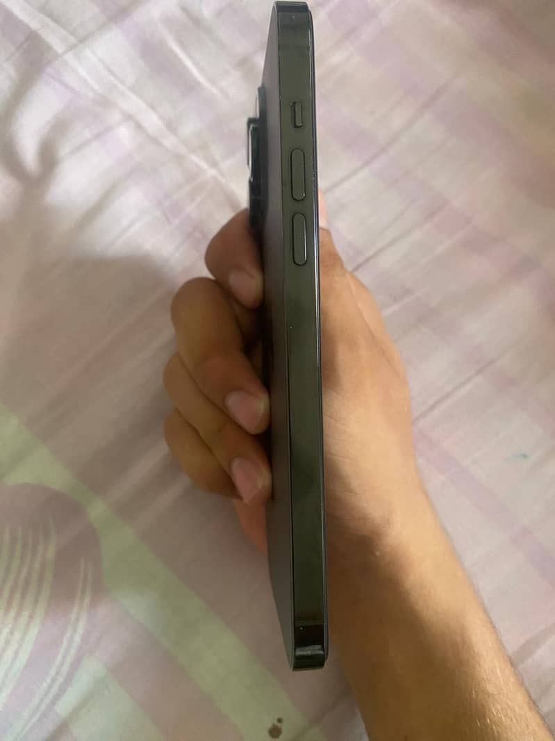Apple iPhone 14 Pro Max 2