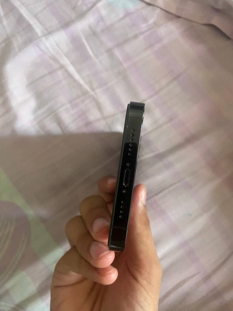 Apple iPhone 14 Pro Max 3