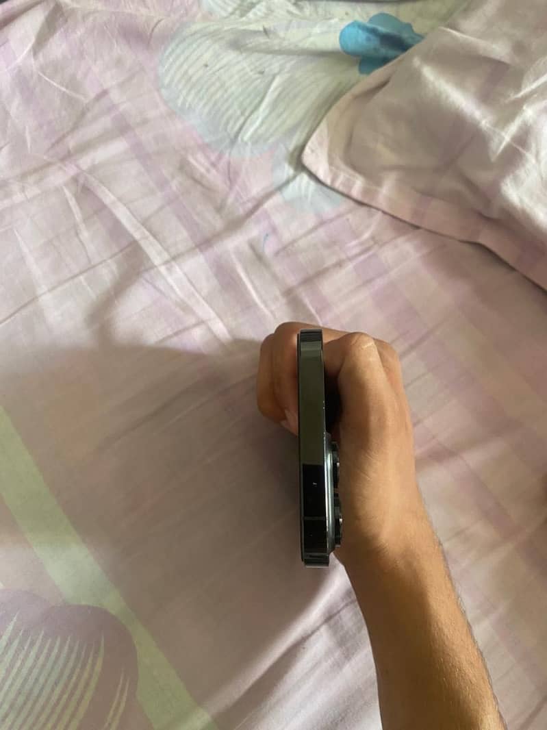 Apple iPhone 14 Pro Max 5
