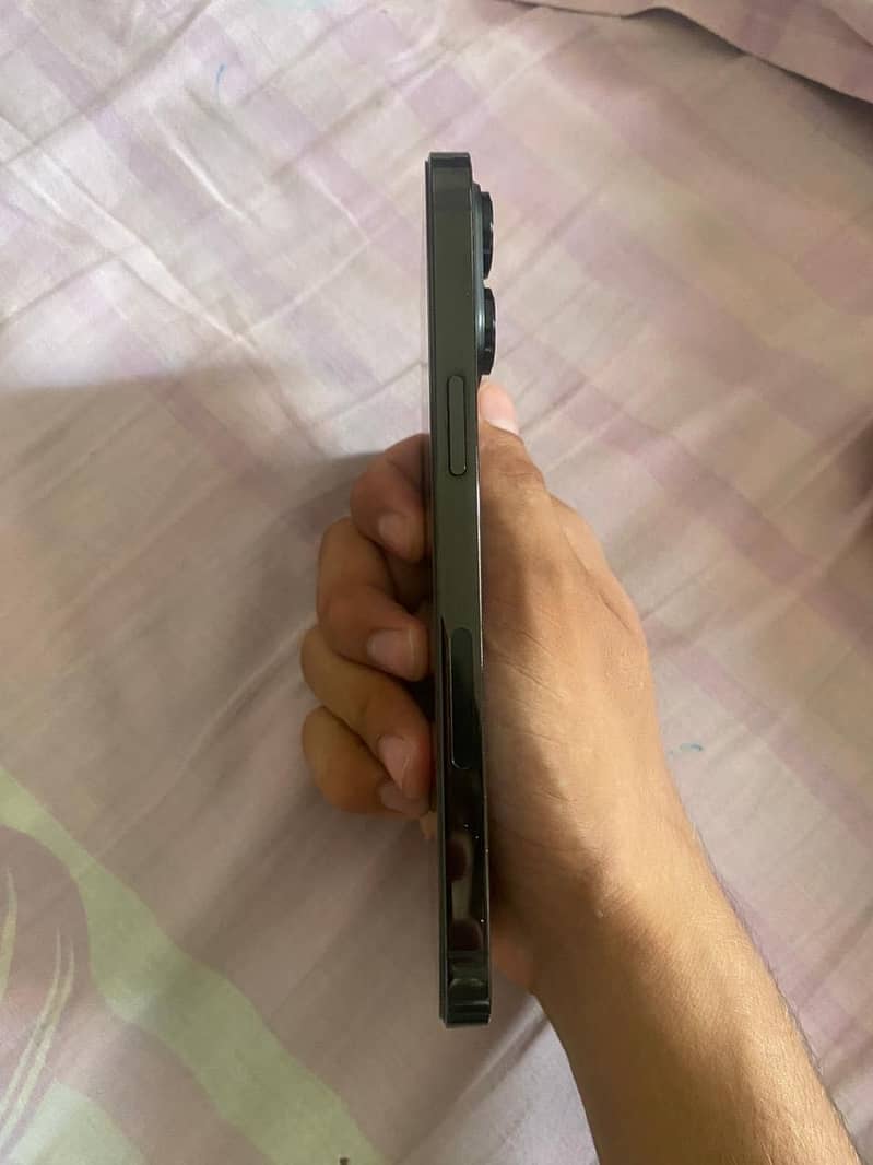 Apple iPhone 14 Pro Max 6