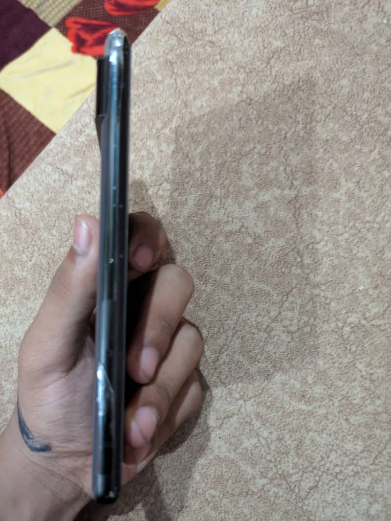Google Pixel 6 4