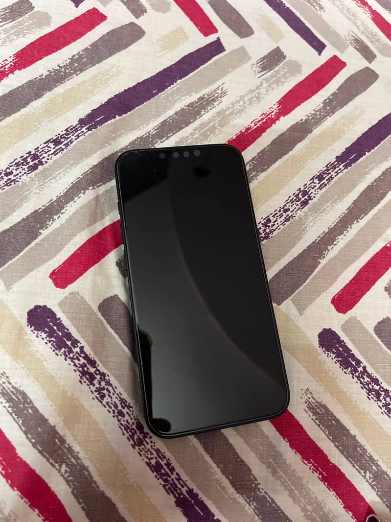 Apple iPhone 16e jv 1
