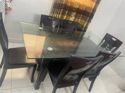 6 chairs dinning table for sale