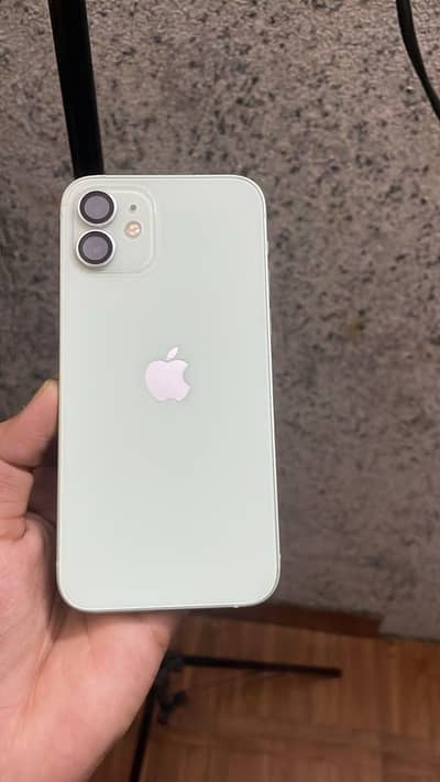 Apple iPhone 12