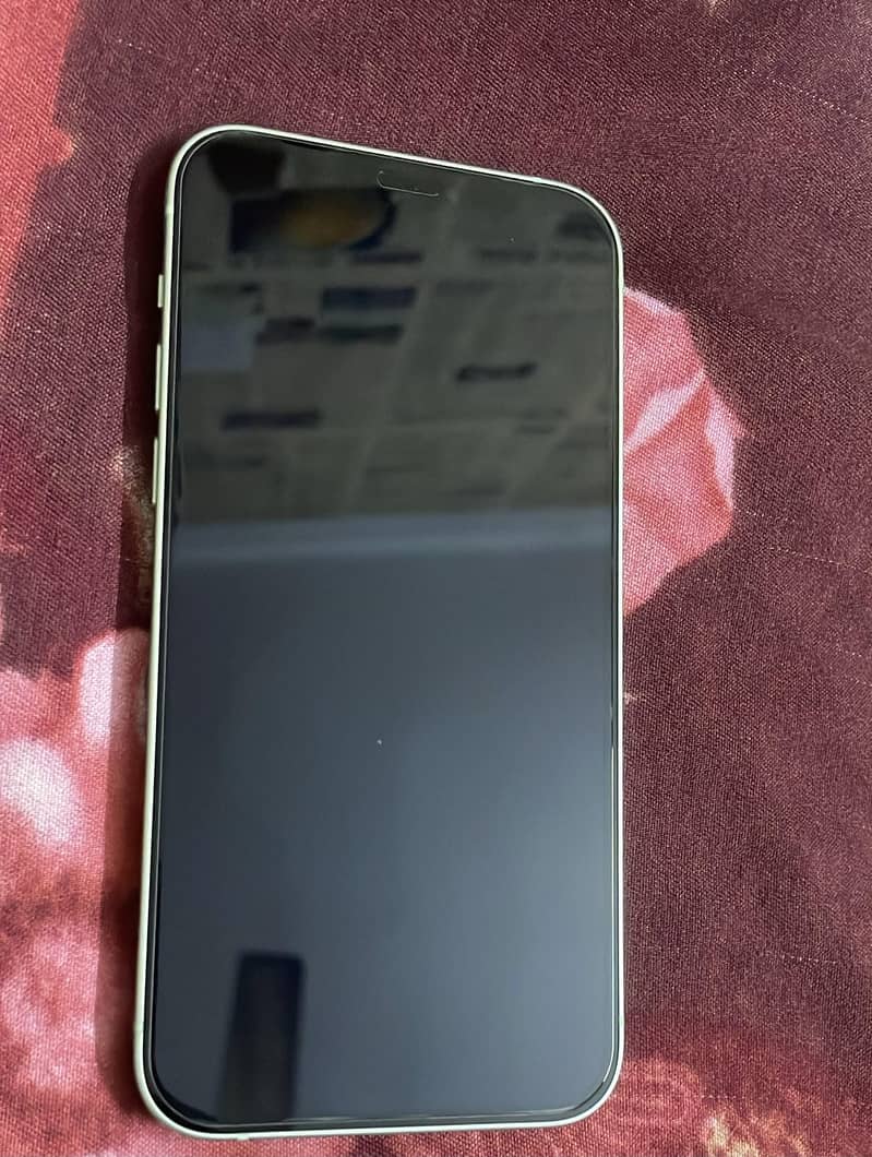 Apple iPhone 12 4