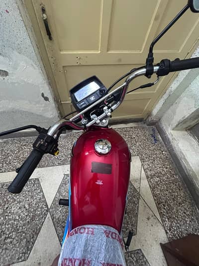 Honda 70 model 26 first owner hu r Jo Laga moka pa apna name krwya ga