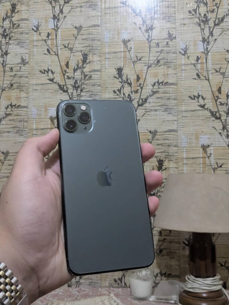 Apple iPhone 11 Pro Max 8
