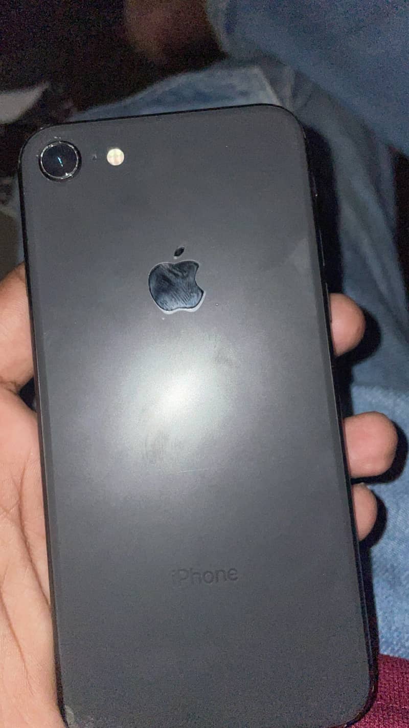 Apple iPhone 8 Plus 0