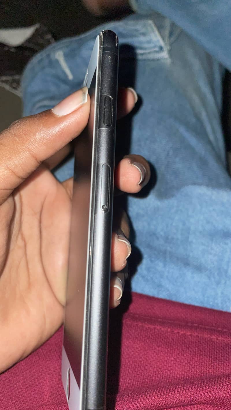 Apple iPhone 8 Plus 2