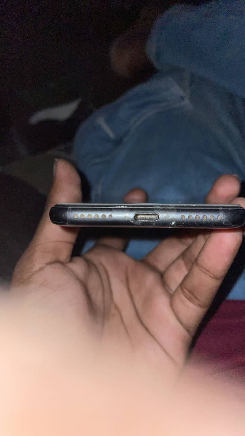 Apple iPhone 8 Plus 4