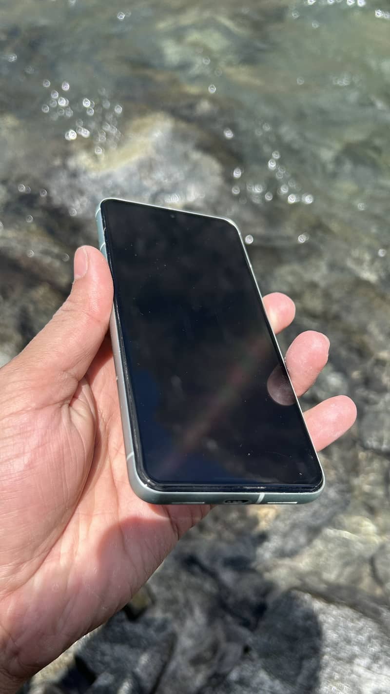 Google Pixel 8 3
