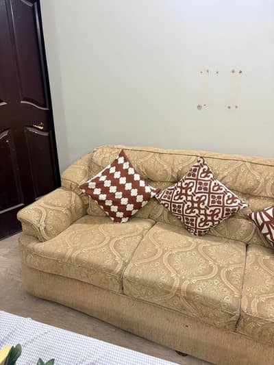 Molty foam 8 seater Sofa set