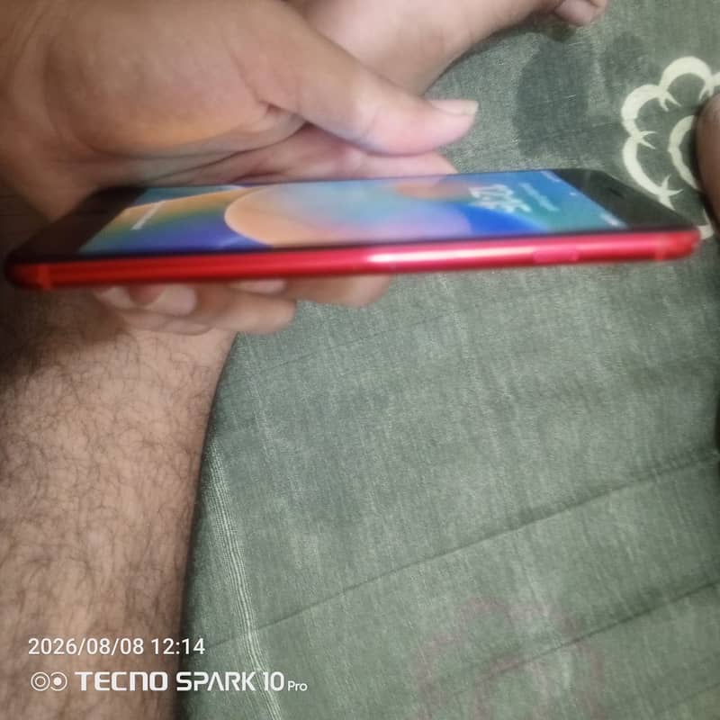 Apple iPhone 8 Plus 1
