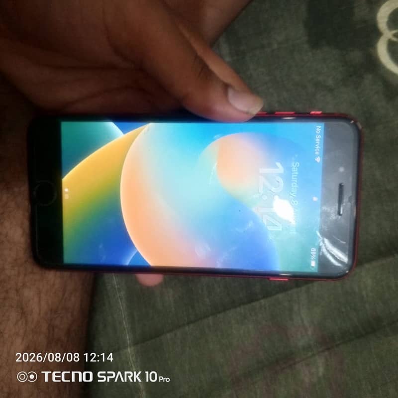 Apple iPhone 8 Plus 3