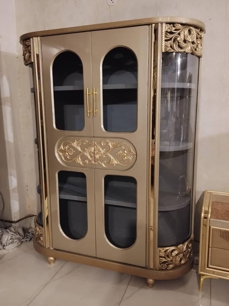 bed side table and showcase 1
