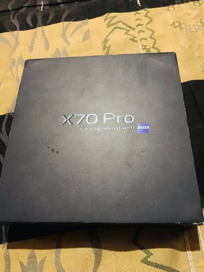 Vivo X70 Pro mobile 12/256/10 by 10 condition urgent sale