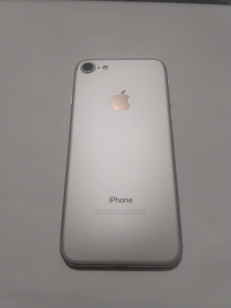Apple iPhone 7 0
