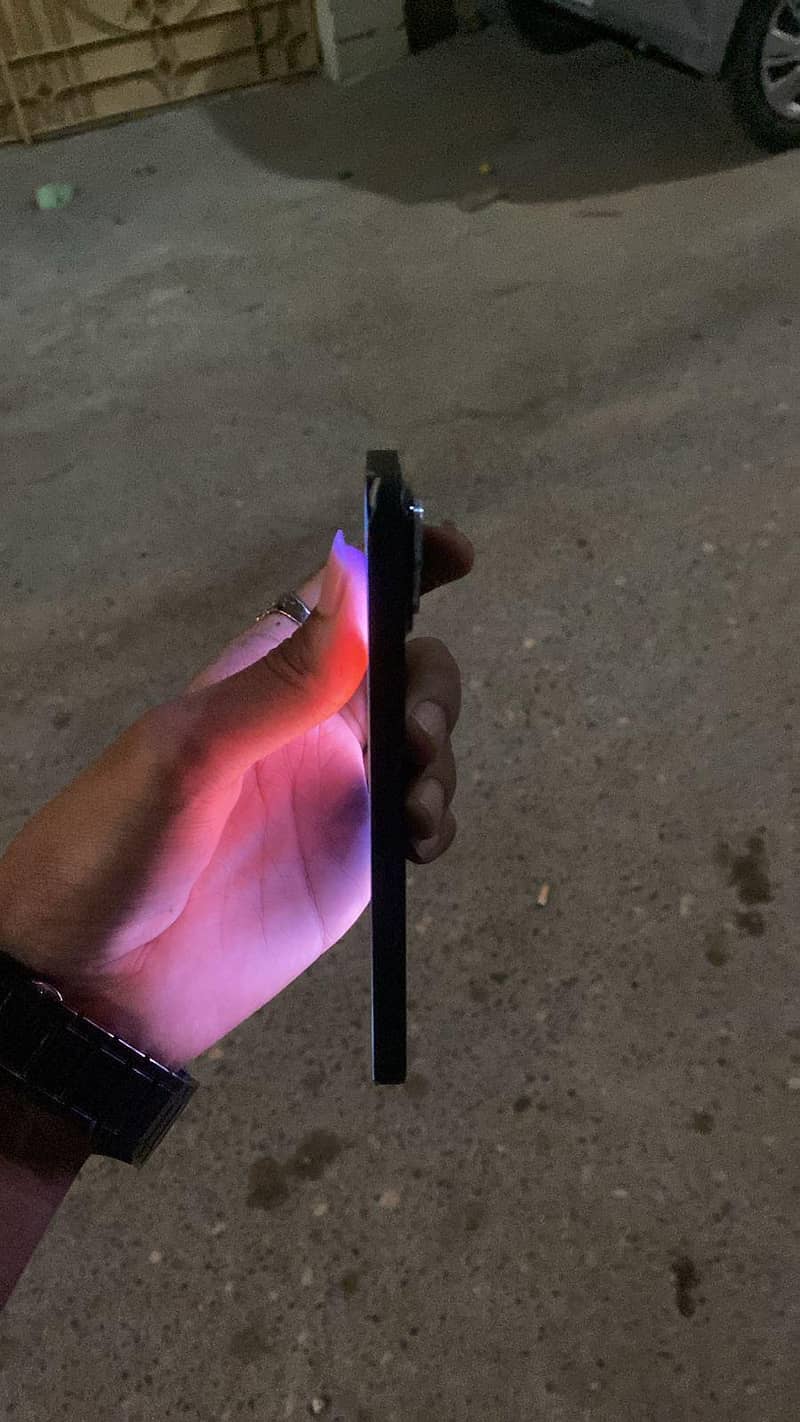 Apple iPhone 14 4