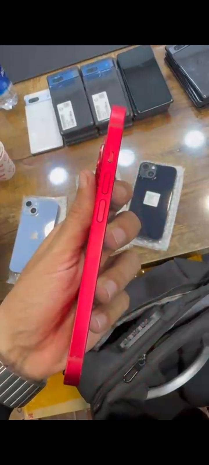 Apple iPhone 14 3