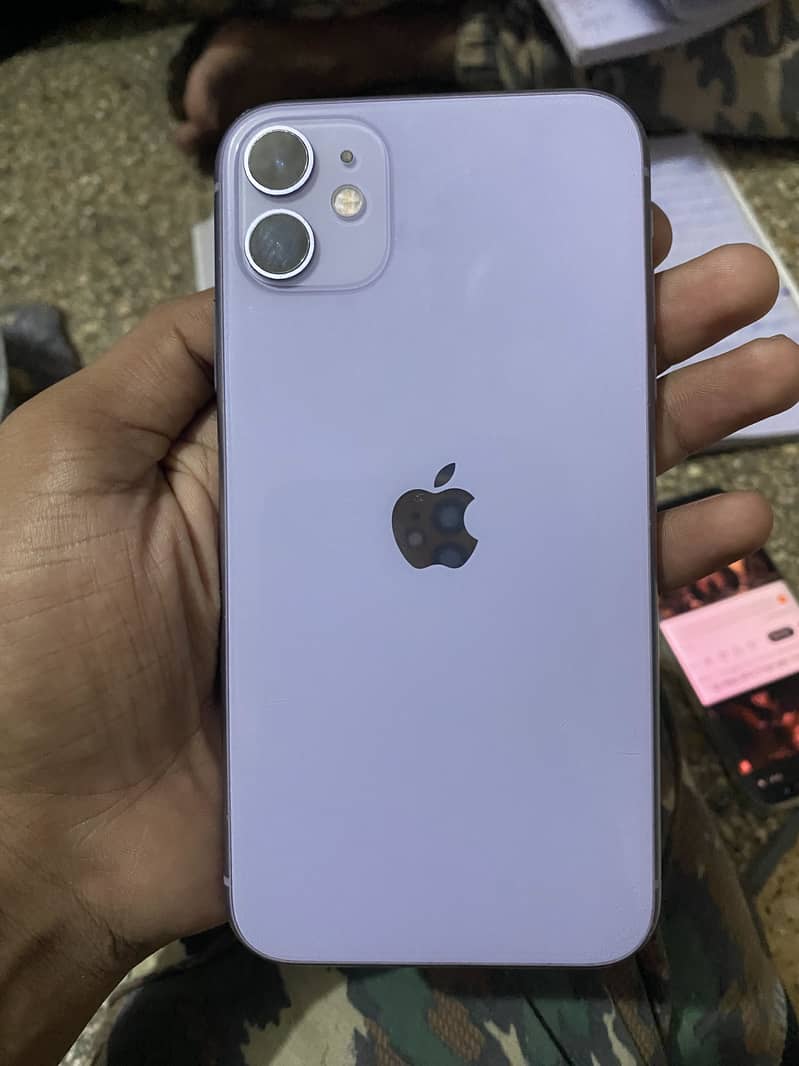Apple iPhone 11 4