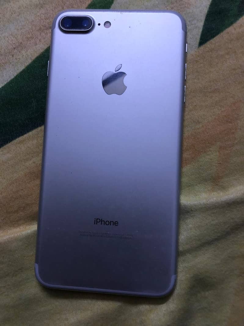 Apple iPhone 7 Plus 3