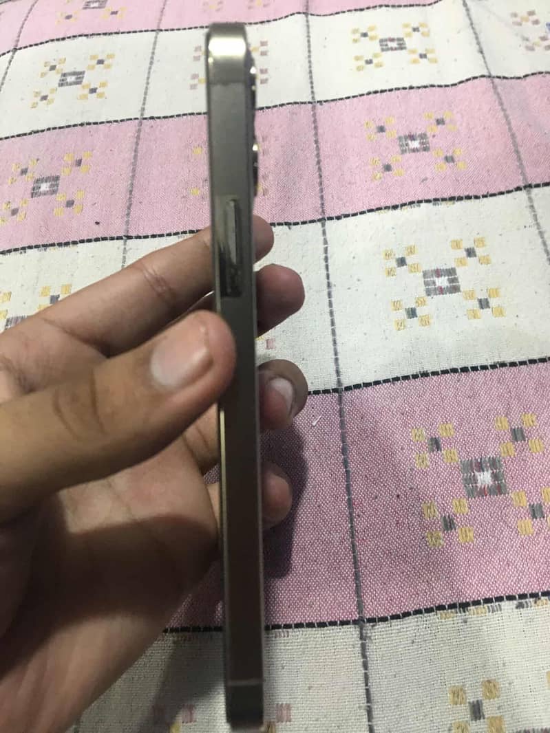 Apple iPhone 12 Pro 2