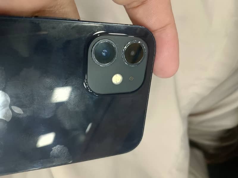 Apple iPhone 12 7