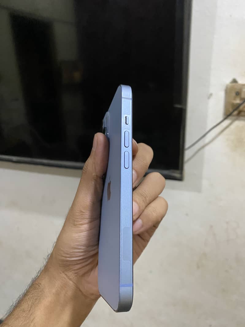 Apple iPhone 14 1