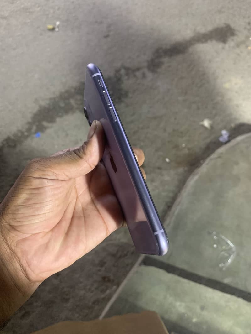 Apple iPhone 11 2