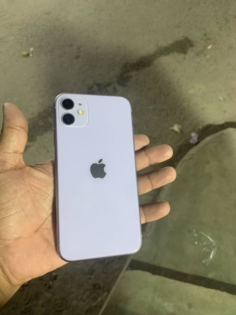 Apple iPhone 11 3