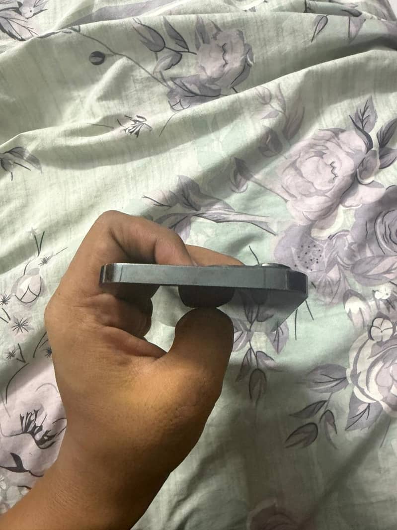 Apple iPhone 13 Pro Max 3