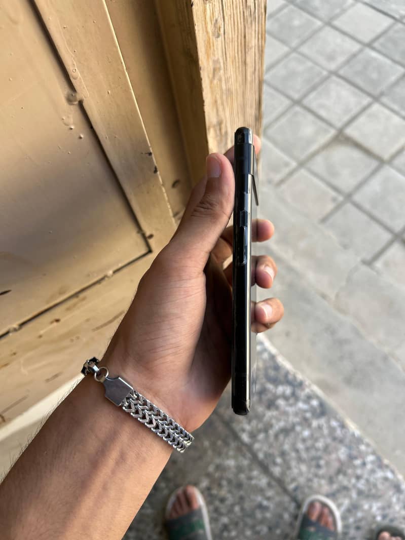 Google Pixel 6a 4